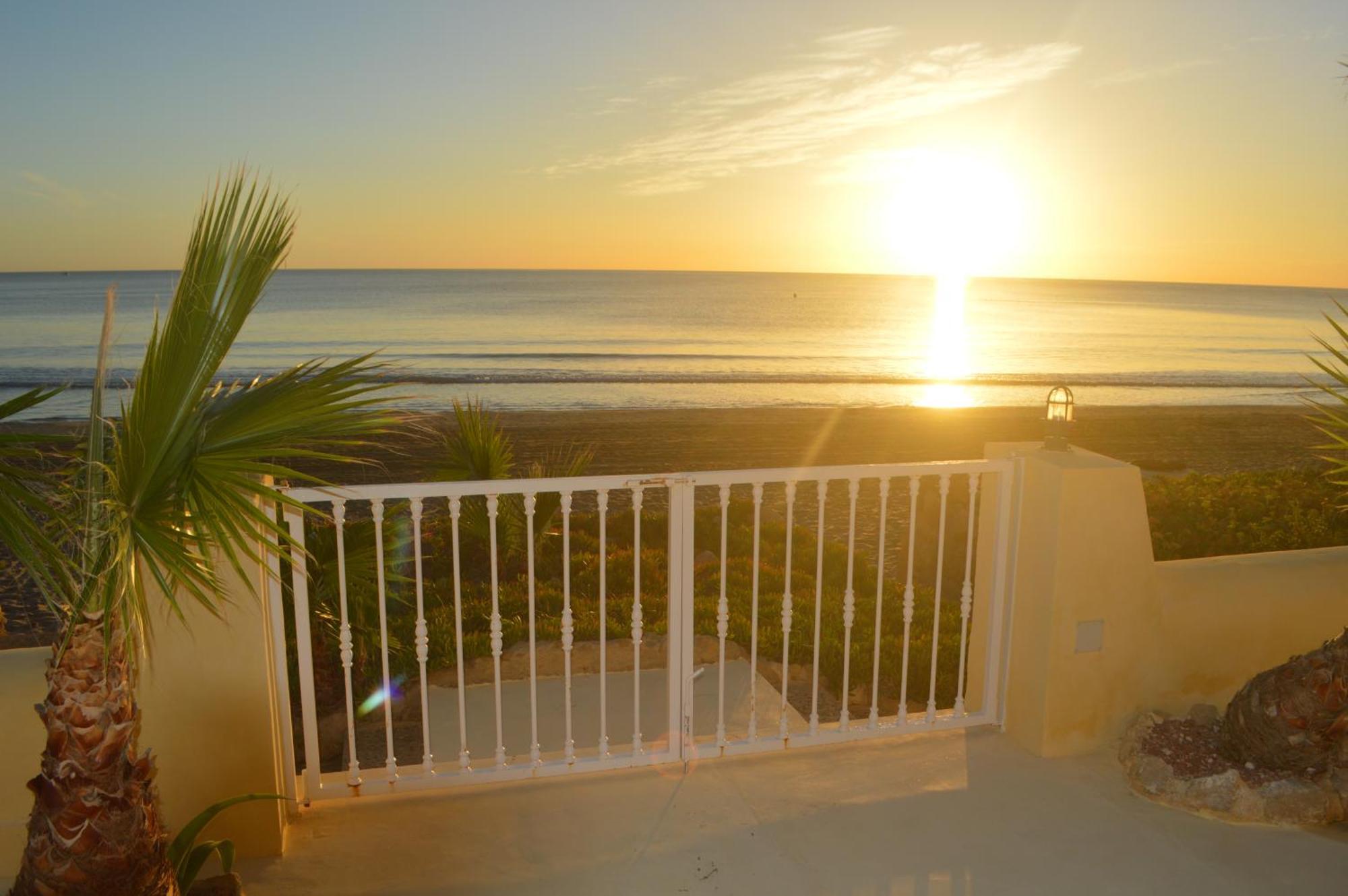 Excepcional Apartamento Loft A Pie De Playa En Chalet Roquetes Alicante Bagian luar foto