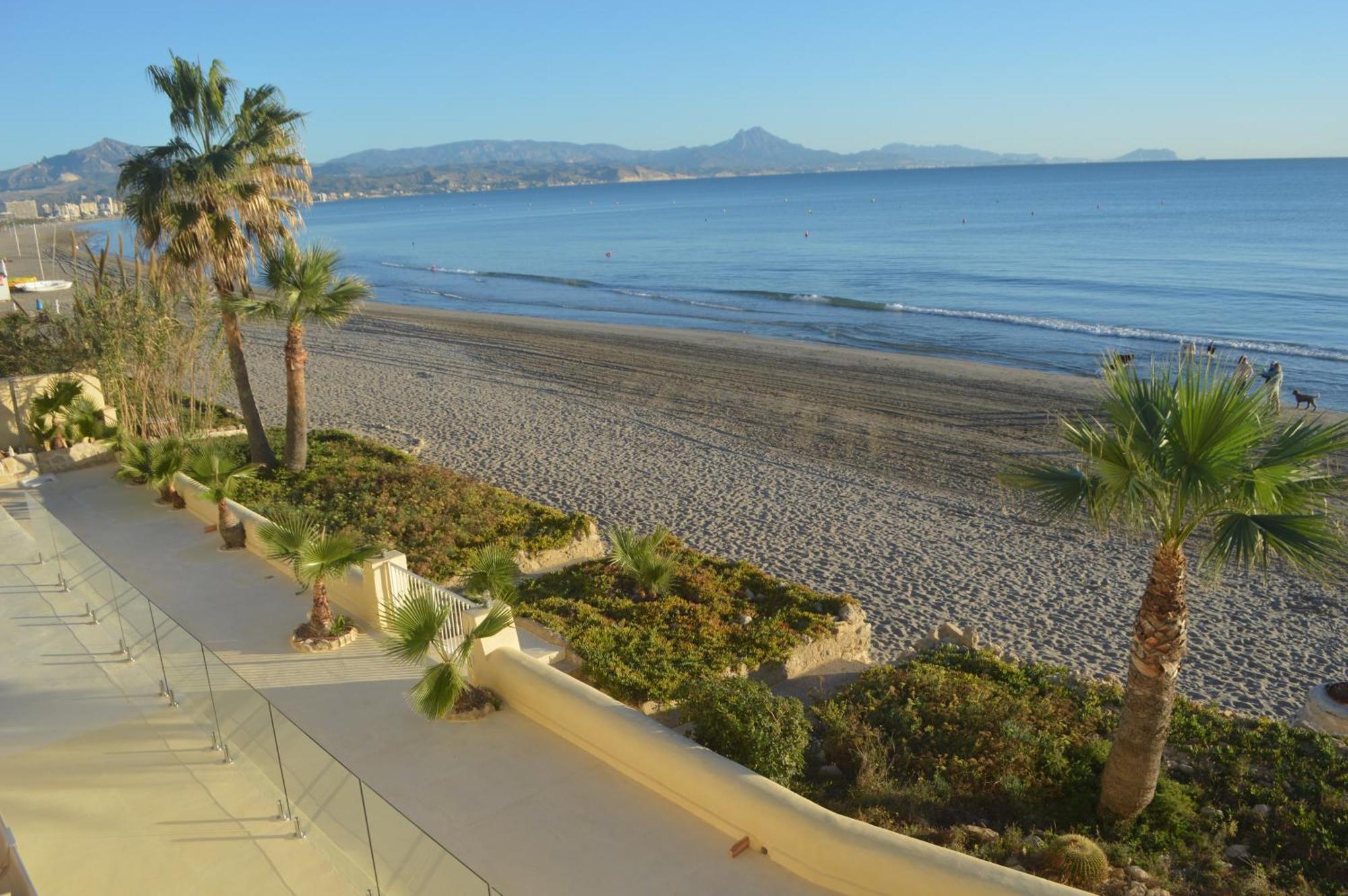 Excepcional Apartamento Loft A Pie De Playa En Chalet Roquetes Alicante Bagian luar foto