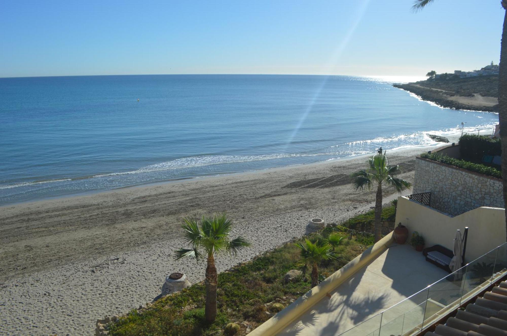Excepcional Apartamento Loft A Pie De Playa En Chalet Roquetes Alicante Bagian luar foto