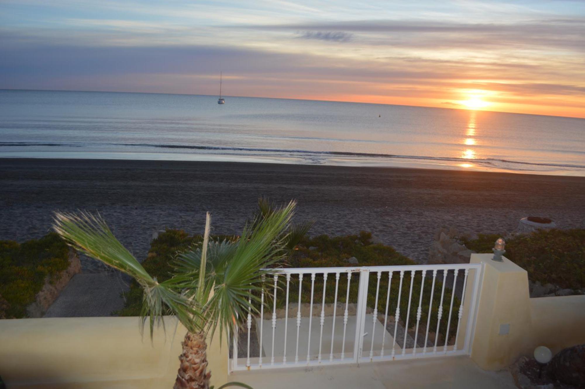 Excepcional Apartamento Loft A Pie De Playa En Chalet Roquetes Alicante Bagian luar foto